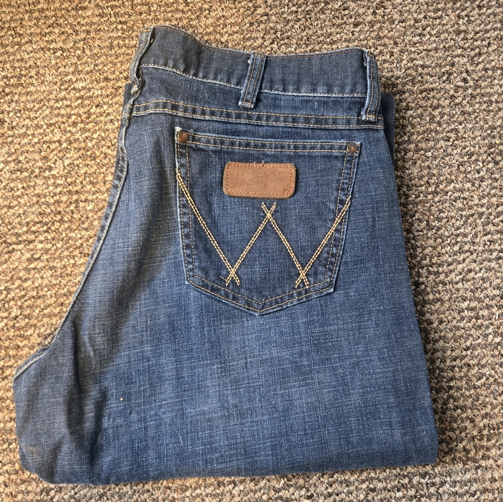 Men's Wrangler Retro Relaxed Boot Jeans Size 32x30